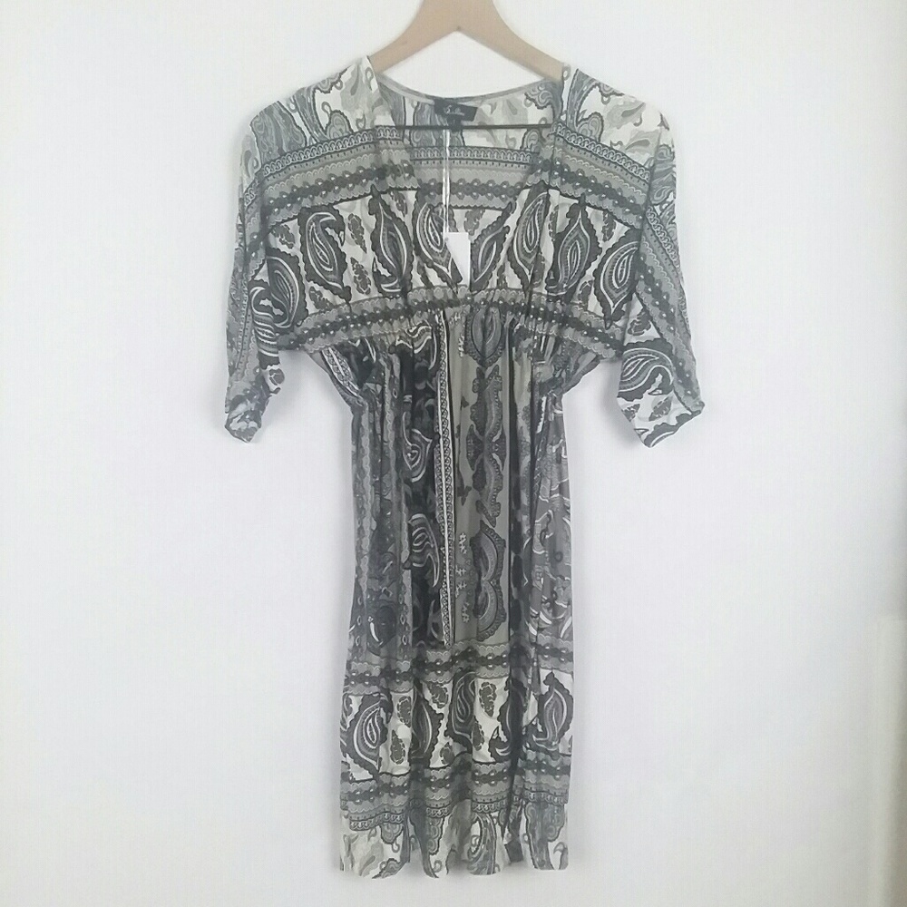 5th &love paisley v neck dolman sleeve dress